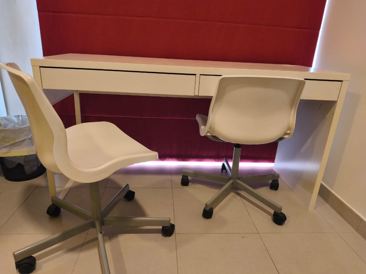 White Ikea MICKE Desk & 2 chairs