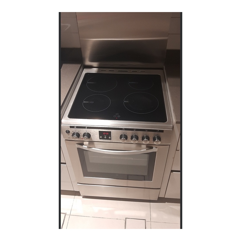 hoover induction Stove for sale in excellent condition